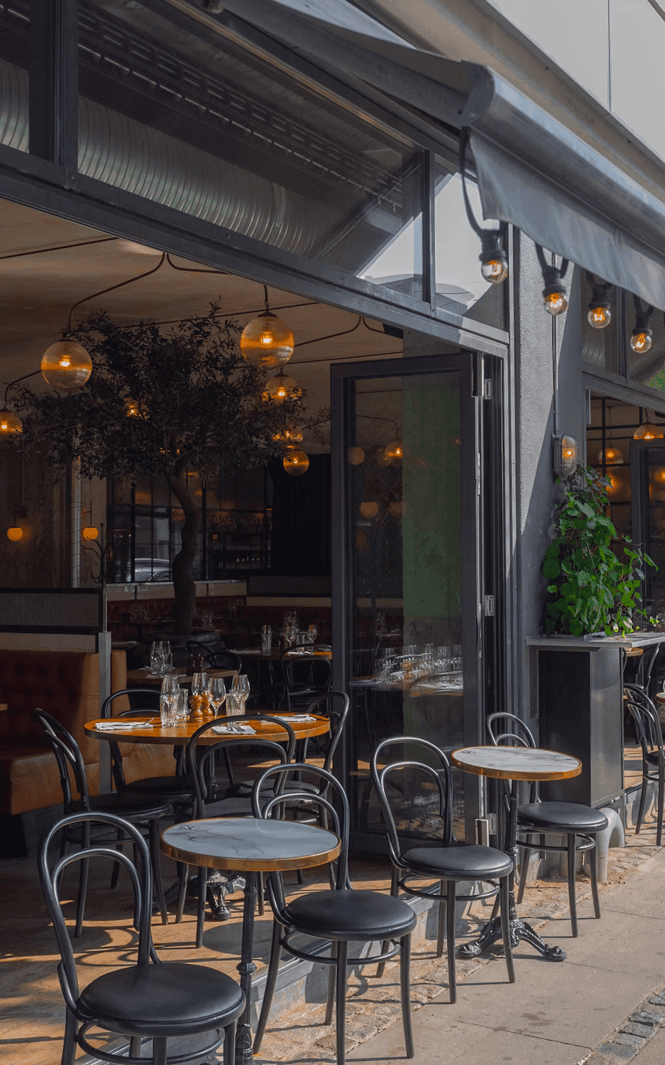 Cafe's, coffee shops and pubs